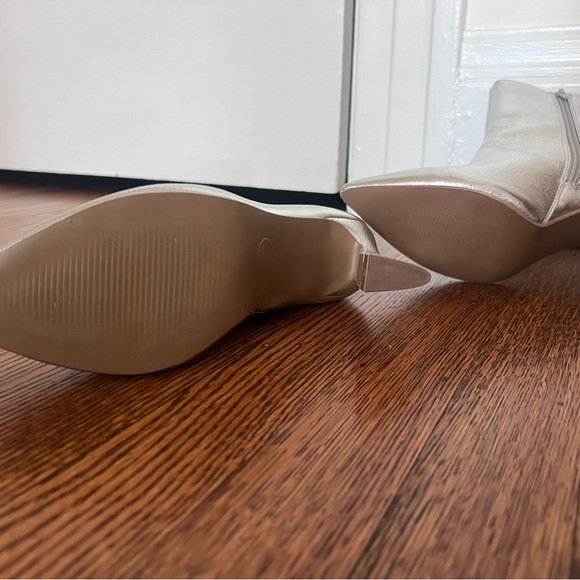 Chinese Laundry Silver Ankle Boots - Picture 4 of 7